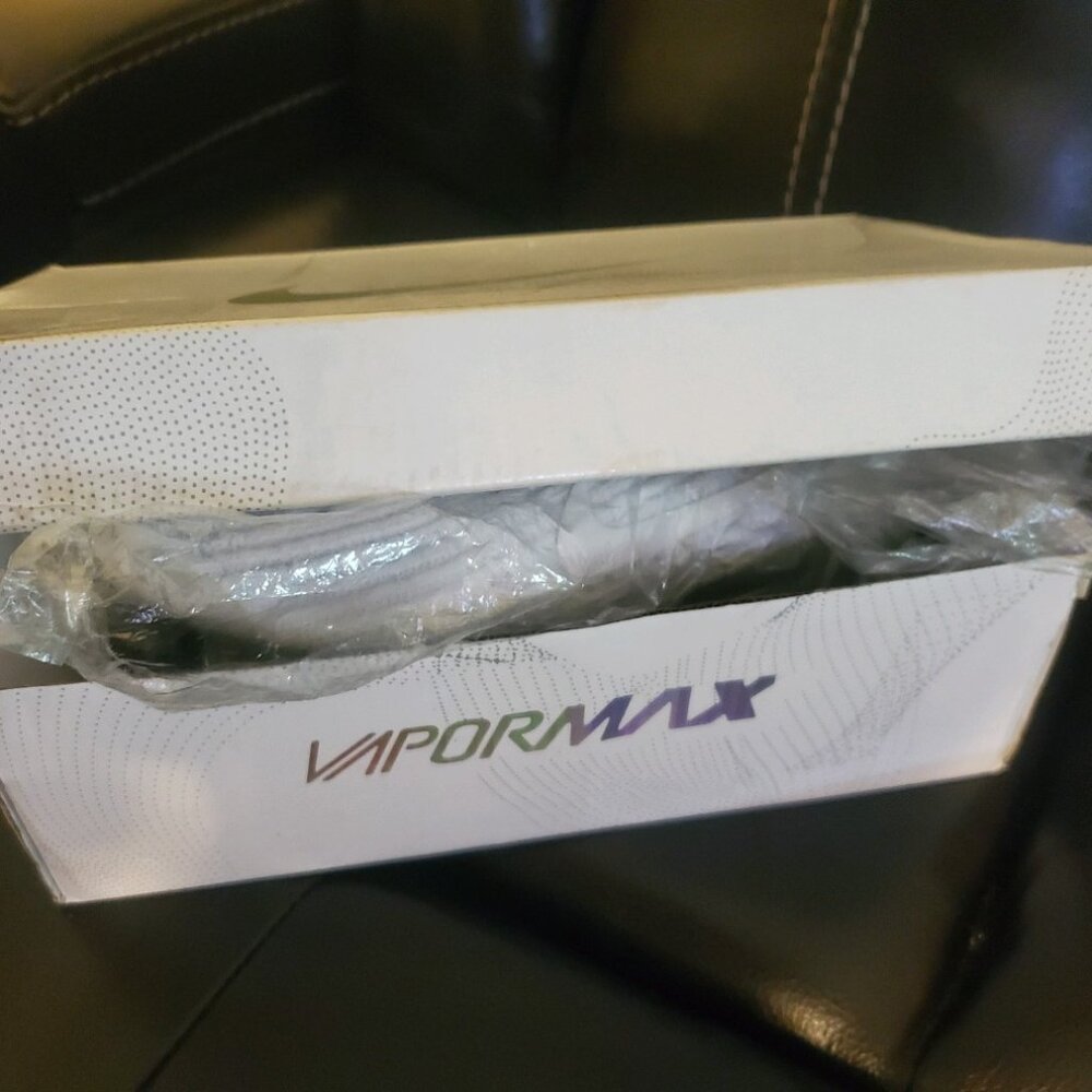 White vapor max